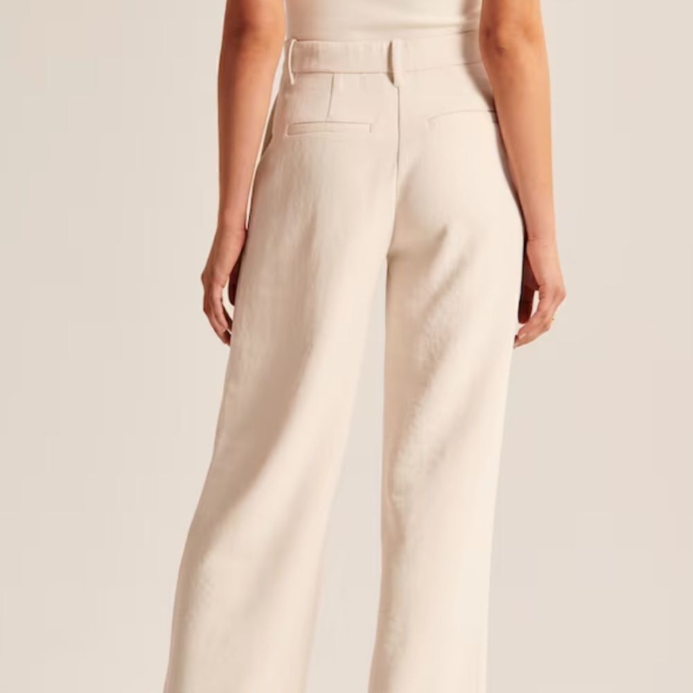 Cream loose  slacks - Picture 10 of 10